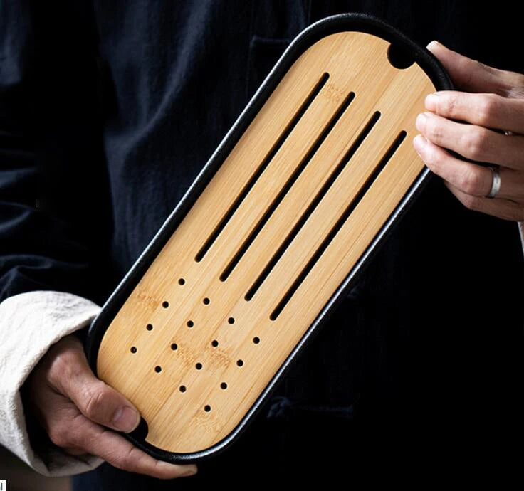 Semplice vassoio da tè in legno di bambù