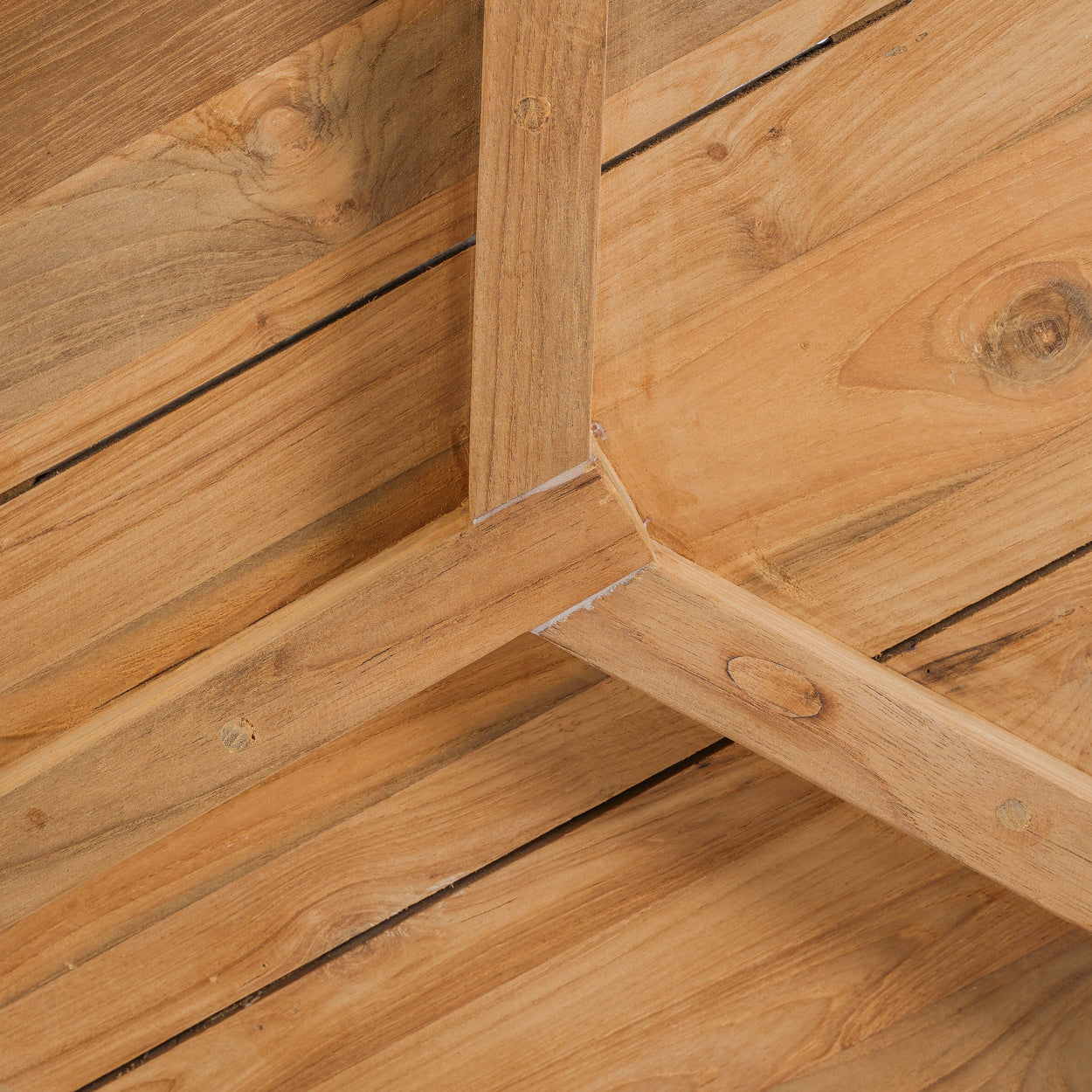 The GILIMANUK Side Table - Outdoor. Bottom View