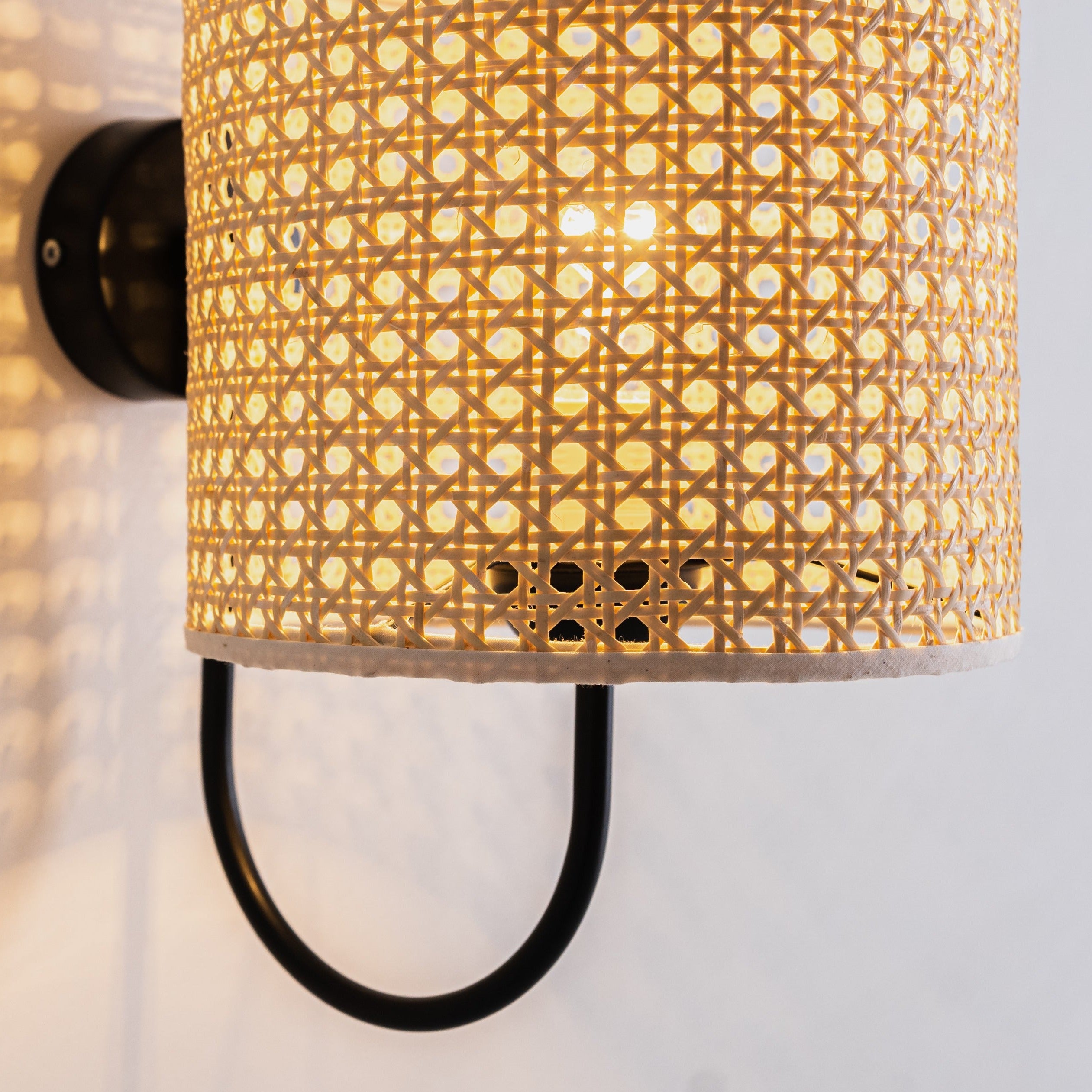 FLETE Wall Lamp Black Close View