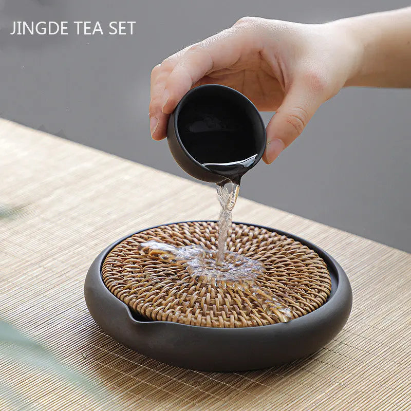 Vassoio da tè in rattan intrecciato a mano