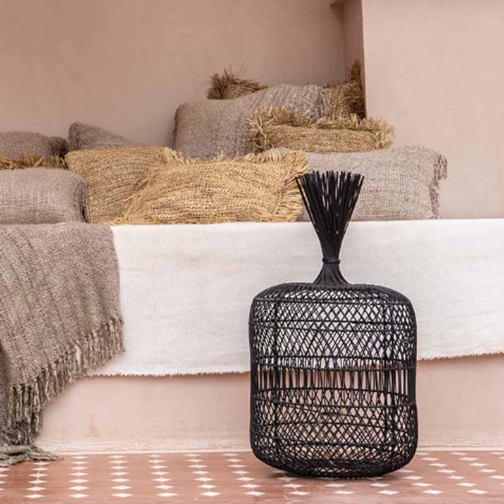 THE DUMPLING Lampada da terra a sospensione nera