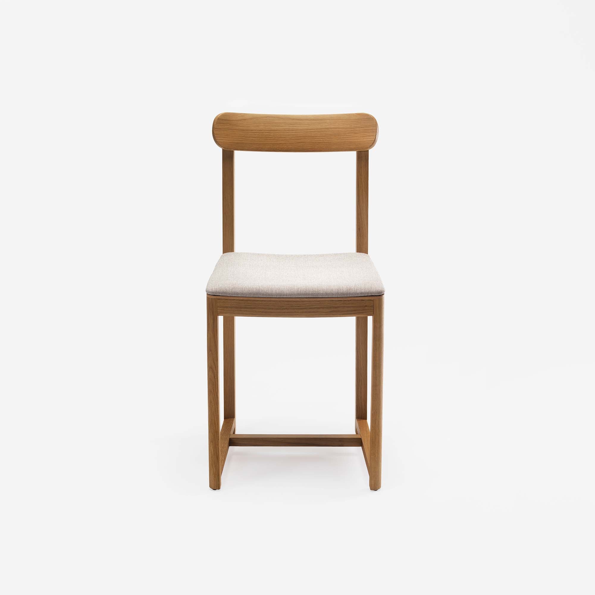 SELERI Chair Natural-Upholstered Beige Seat front view