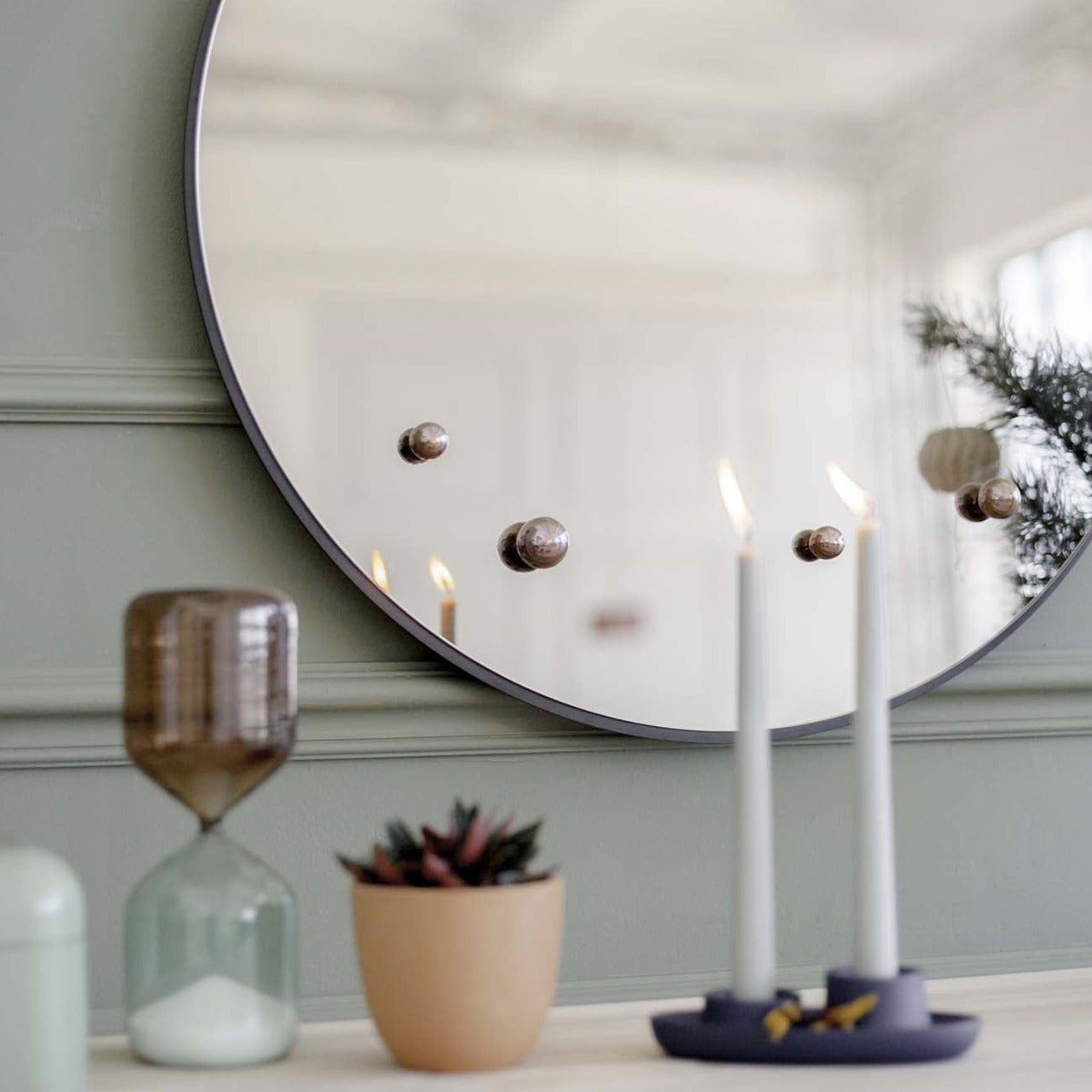 DEW Mirror D70 Gray front interior view