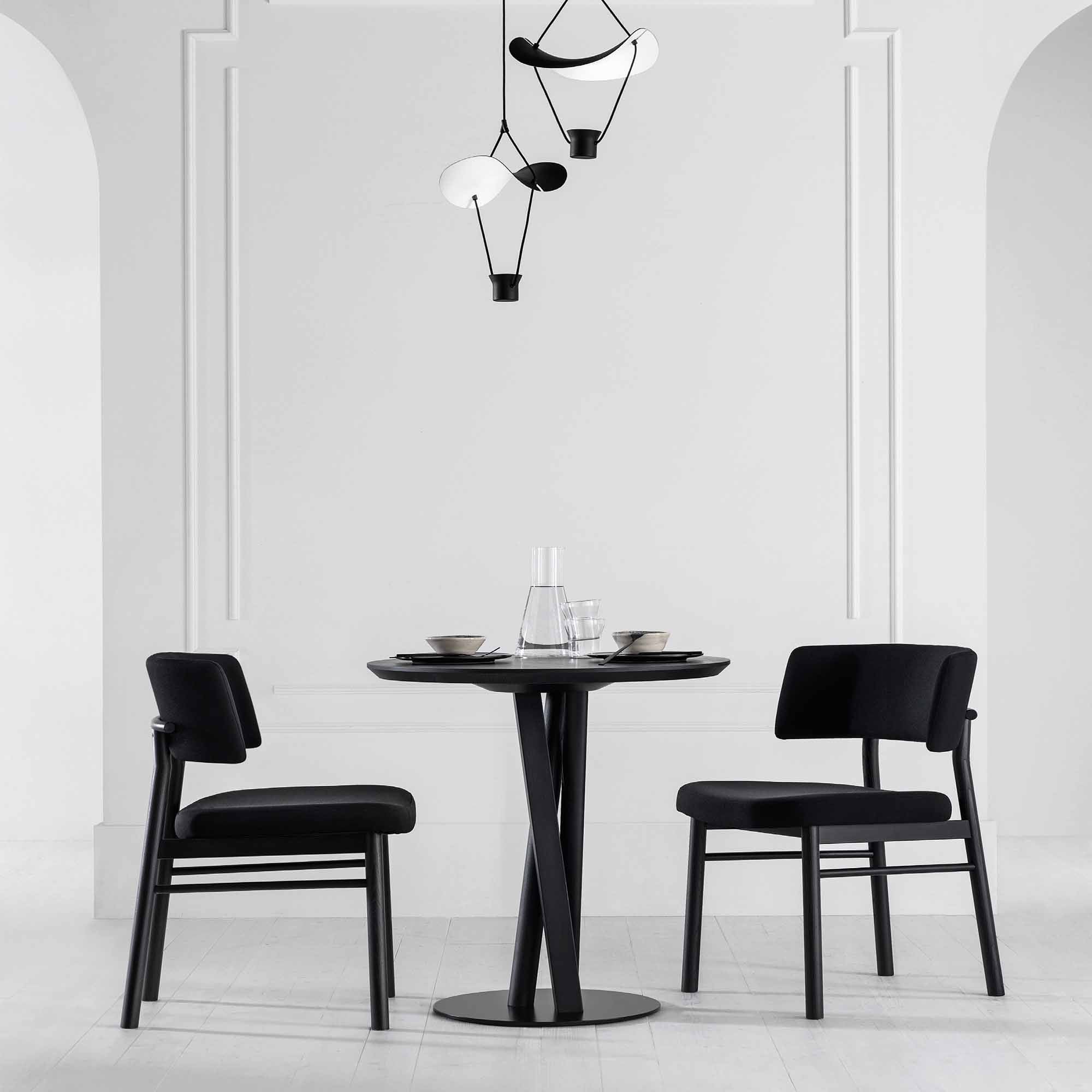 MARLEN LE Chair black interior view