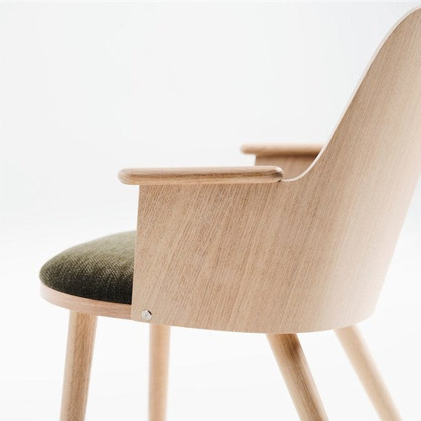 SANDER Chair F20 natural, green seat side view