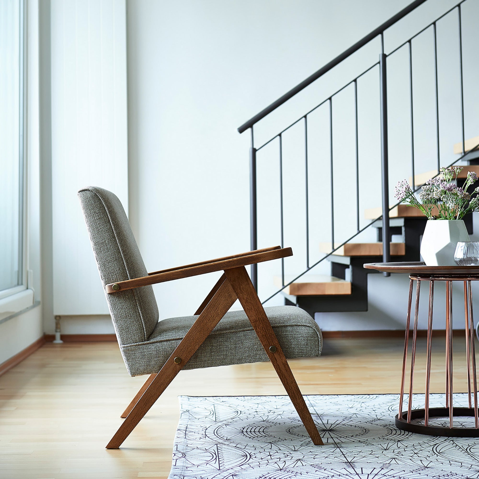 AUKLET Chair beech wood, grey upholstery side interior view