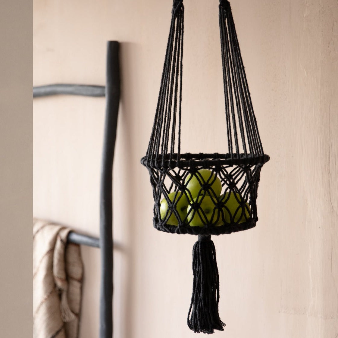 THE MACRAME Plant Holder black interior view