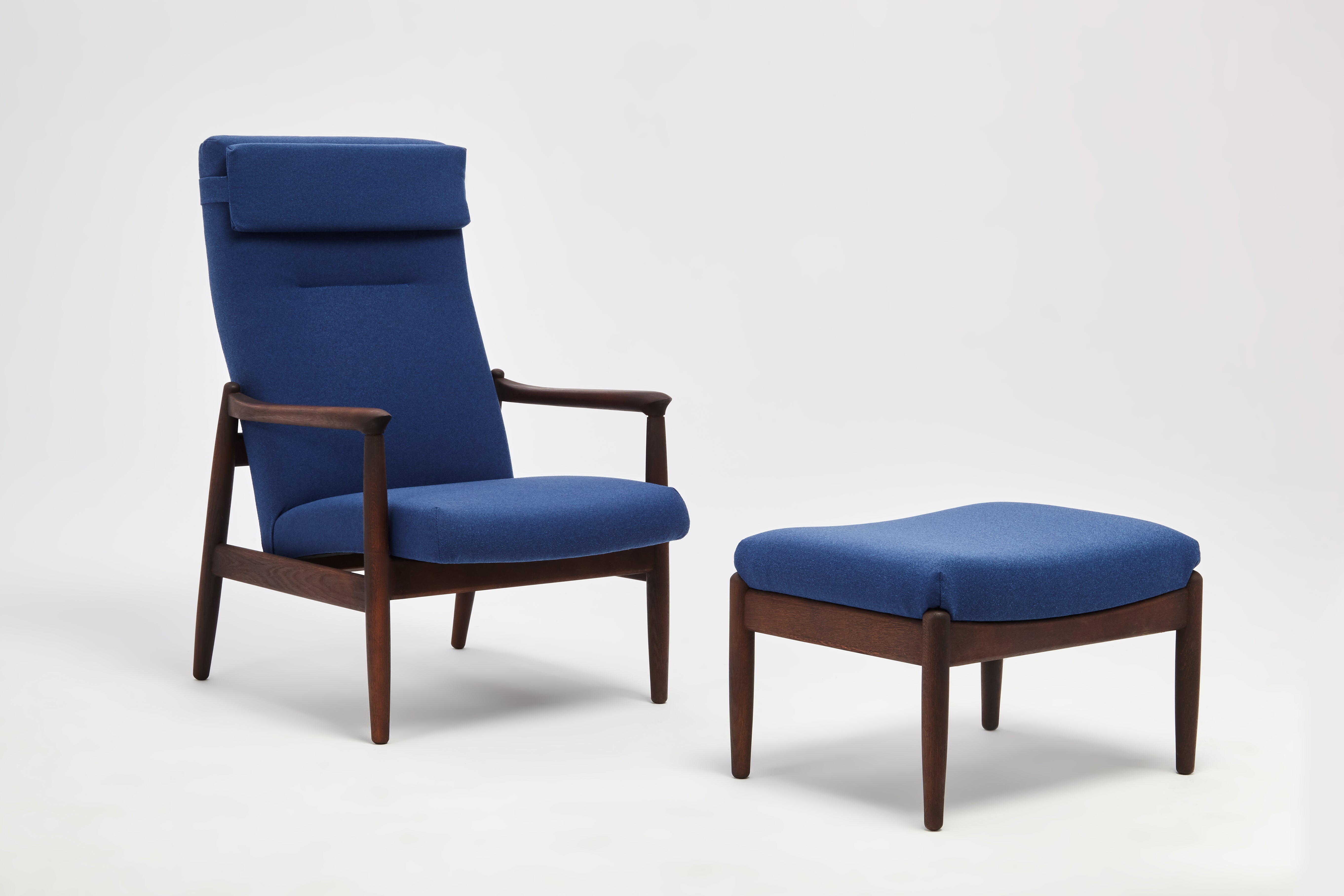 H64 Poltrona Highback con poggiapiedi