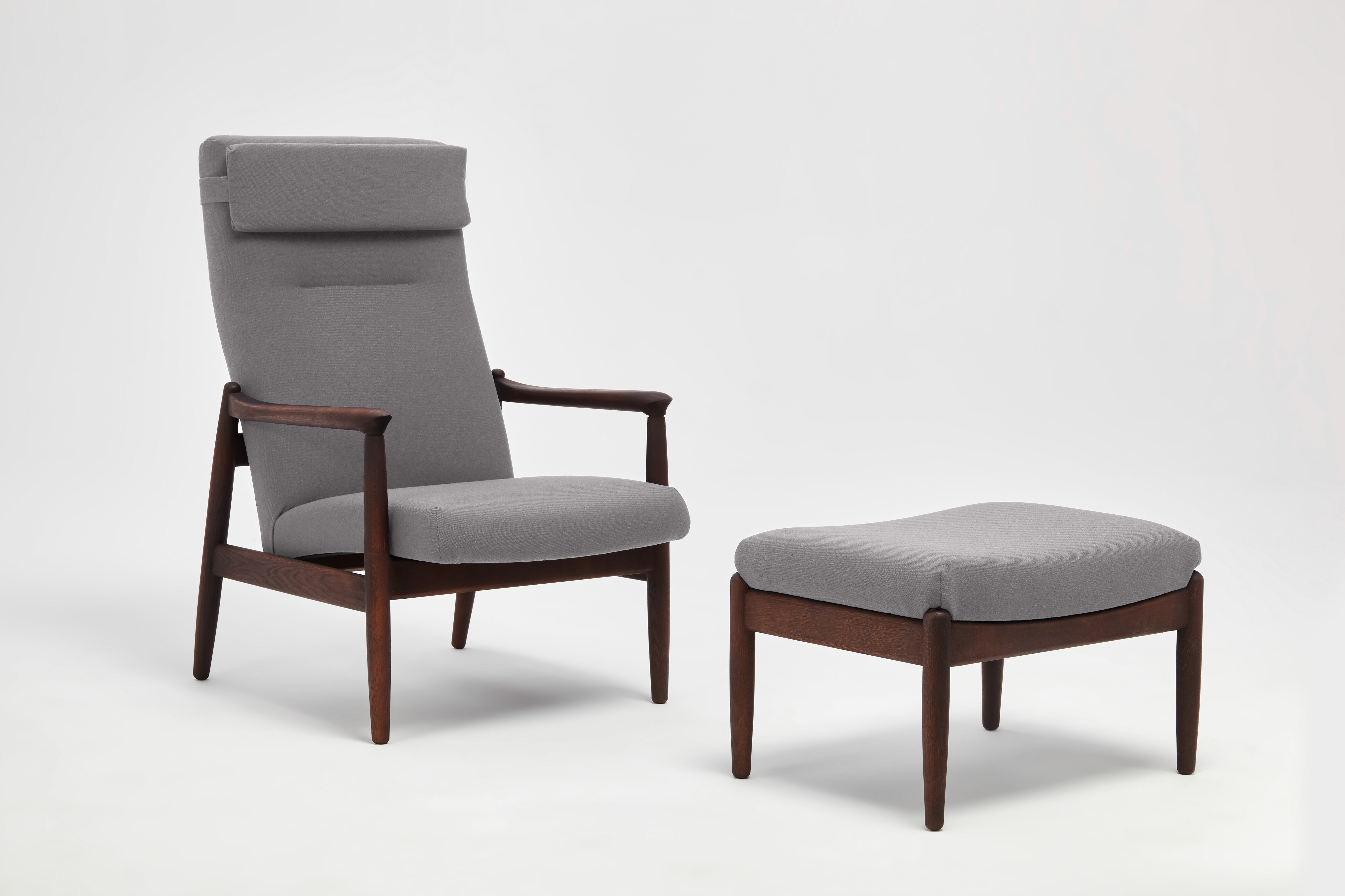 H64 Poltrona Highback con poggiapiedi