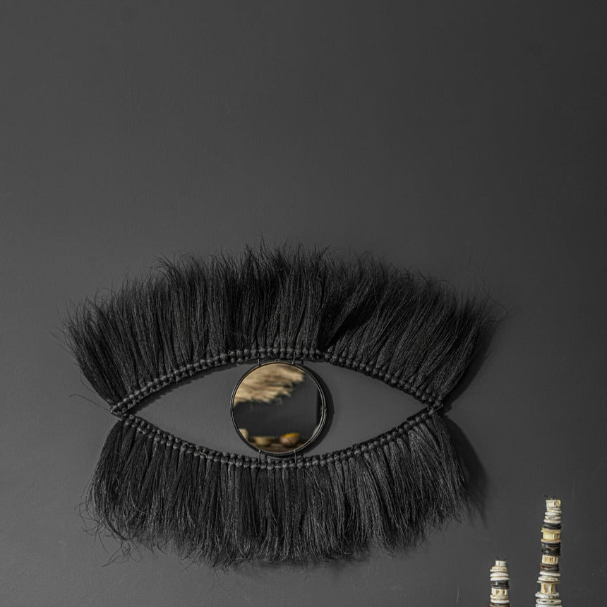 THE BLACK EYE Mirror front interior view