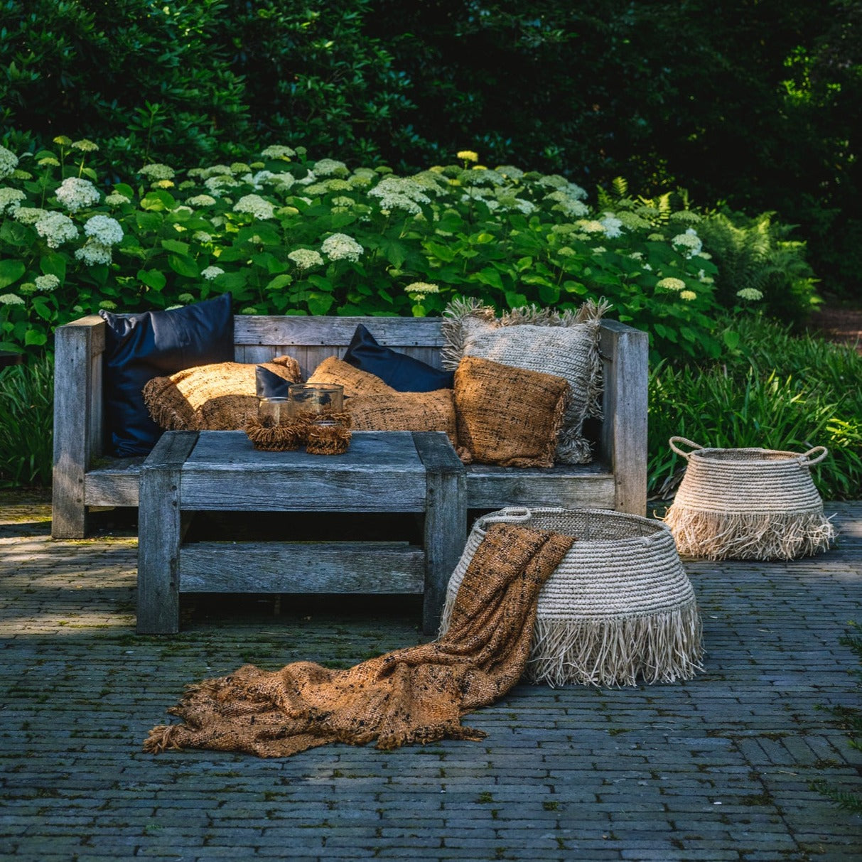 THE RAFFIA DELUXE Baskets Set of 2 outdoor view