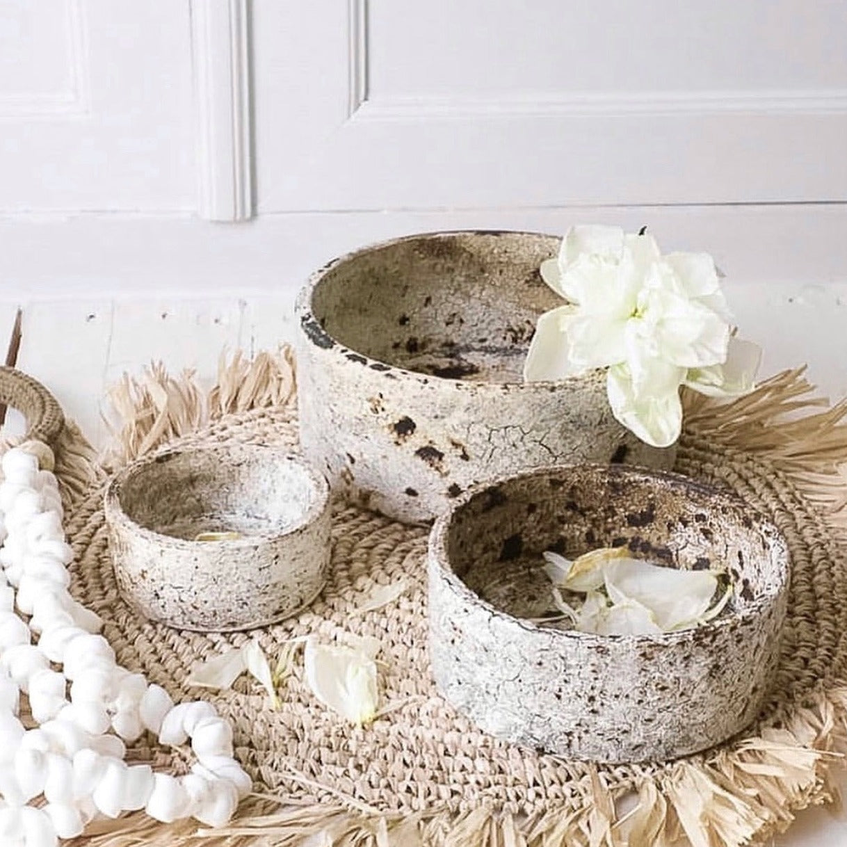 THE BURDEN CYLINDER Dish Set of 3 antique interior view