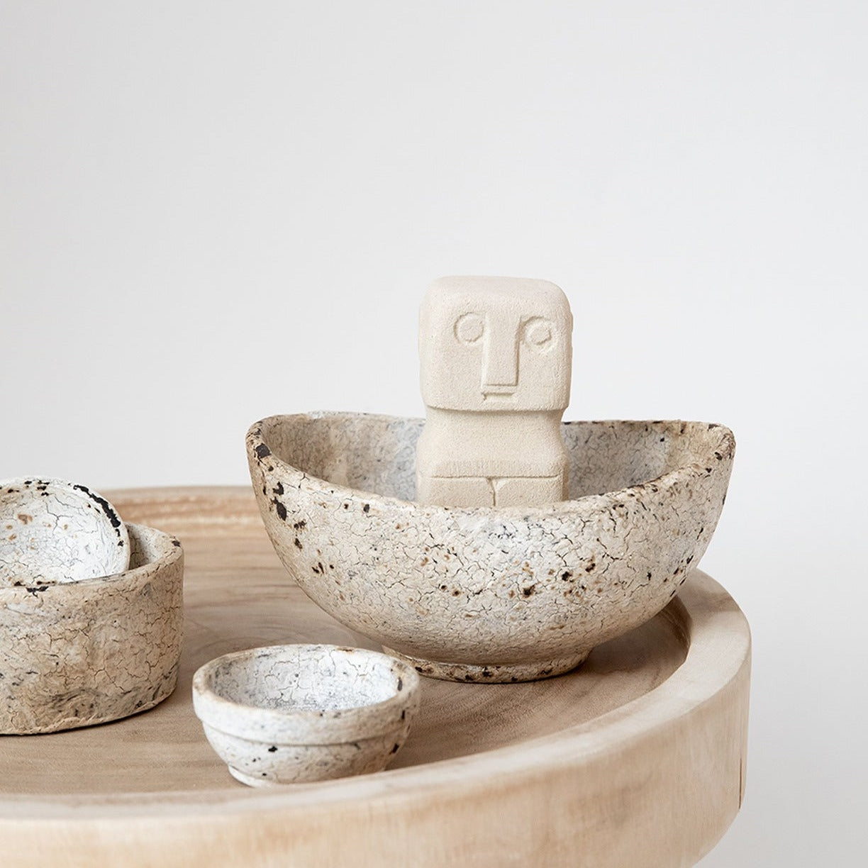 THE BURNED CURVED Bowls interior view, antique colour