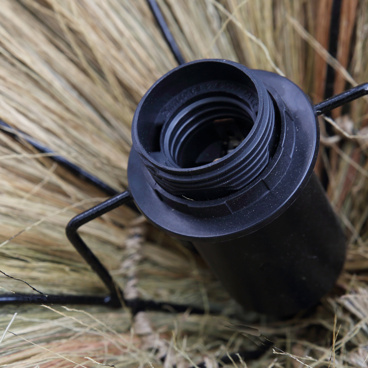 THE PENCIL SKIRT Pendant Natural macro bulb holder view