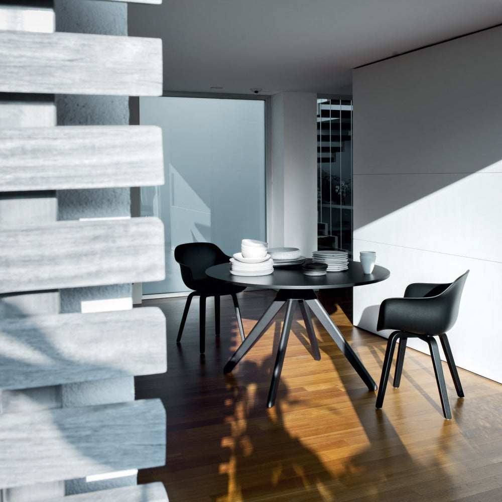CUCKOO Table black beech base interior view