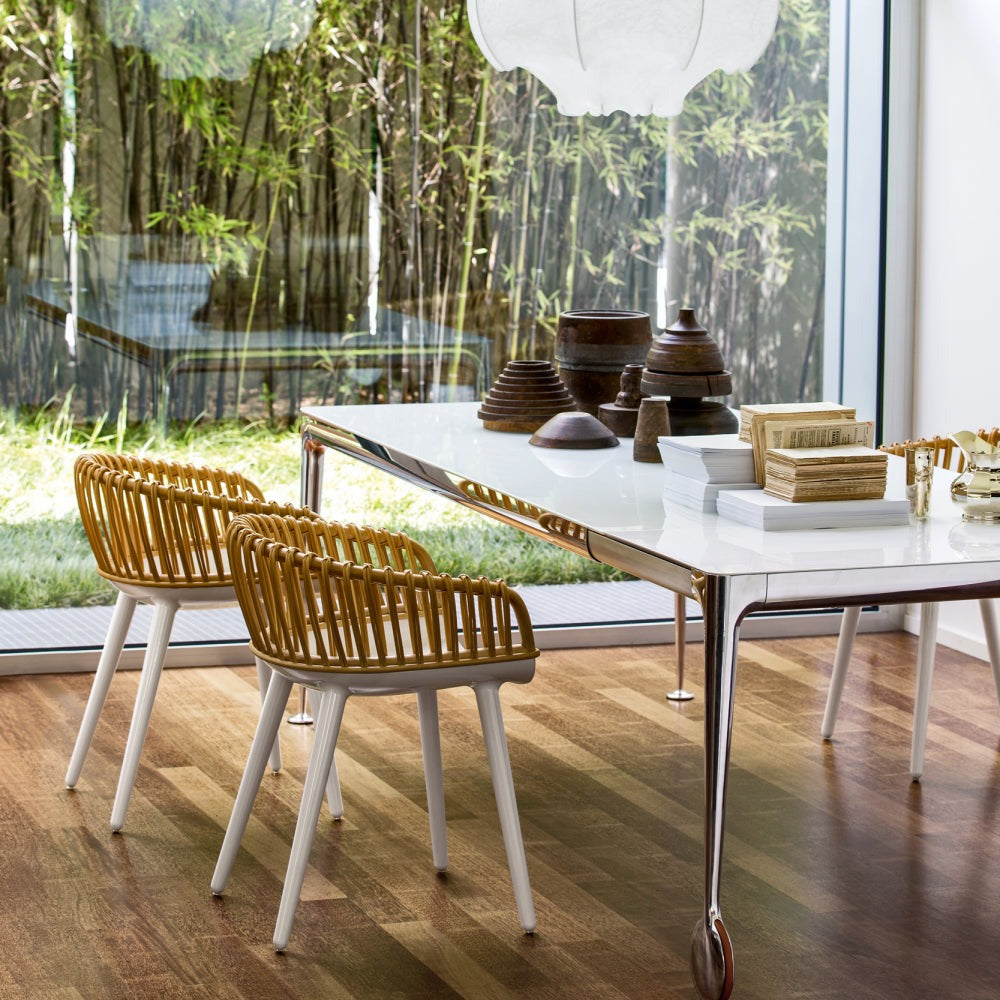 CYBORG CLUB Chair white with wicker back interior view