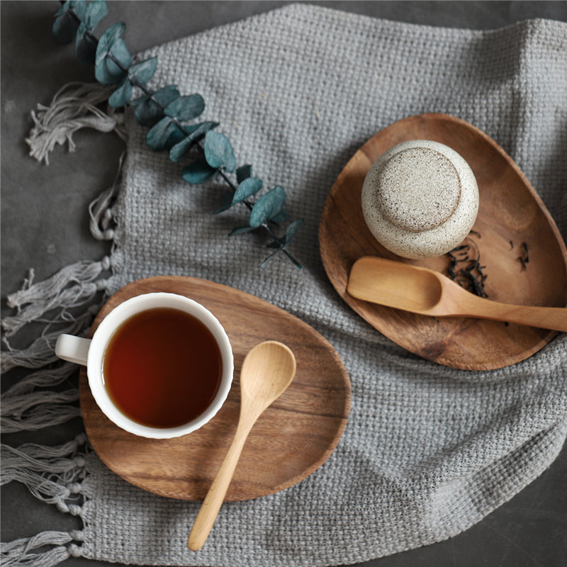 Vassoi ovali irregolari in legno massello di Acacia