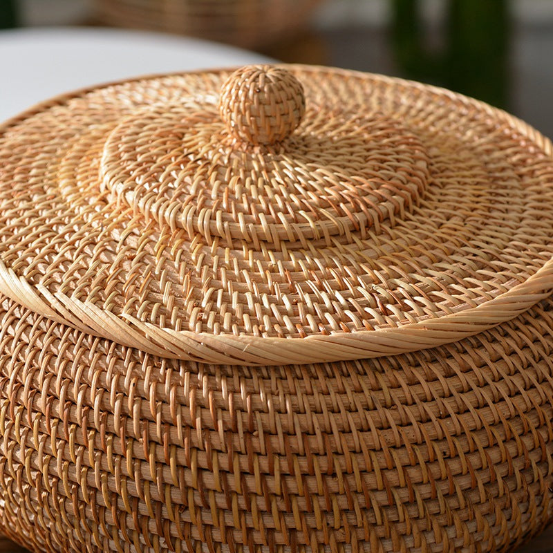 Scatole rotonde in rattan con coperchio intrecciate a mano