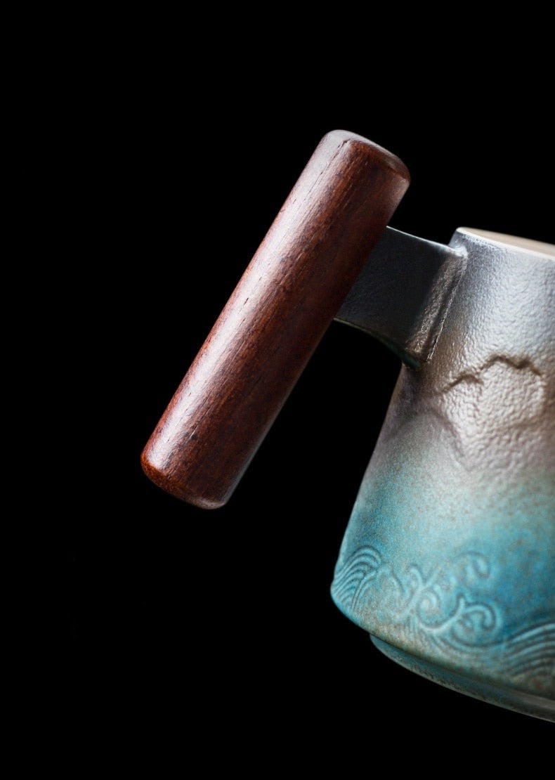 Tazza da caffè retrò in ceramica con manico in legno