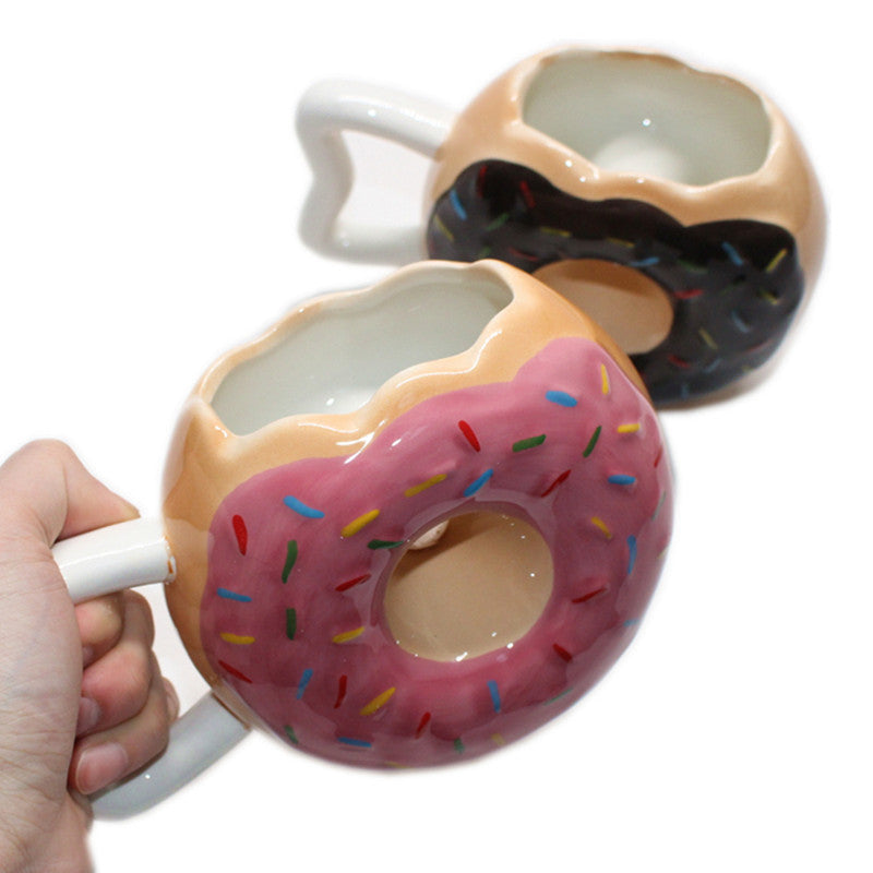 Tazze da caffè in ceramica a forma di ciambella