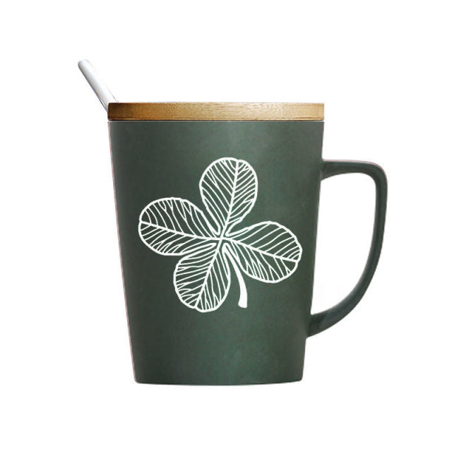 Tazza da caffè in ceramica con motivo a foglie