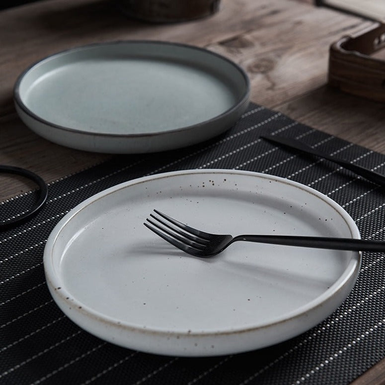 Piatto di ceramica grezza retrò in stile semplicità giapponese