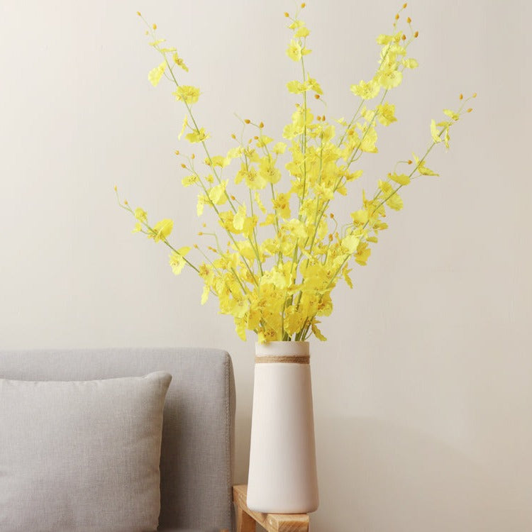 Vaso in ceramica opaca con corda di canapa per fiori secchi