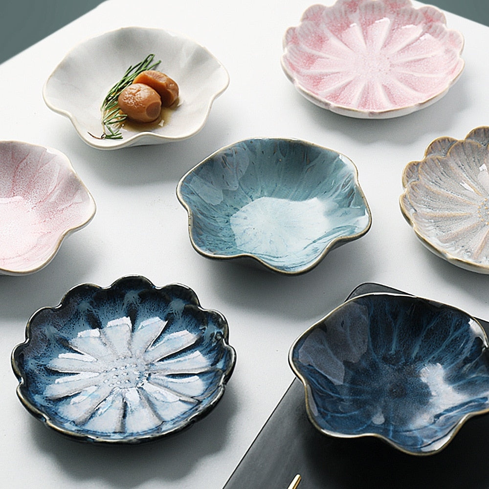 Piatto in ceramica a forma di fiore