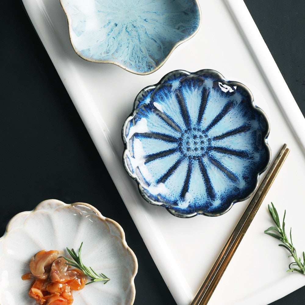 Piatto in ceramica a forma di fiore