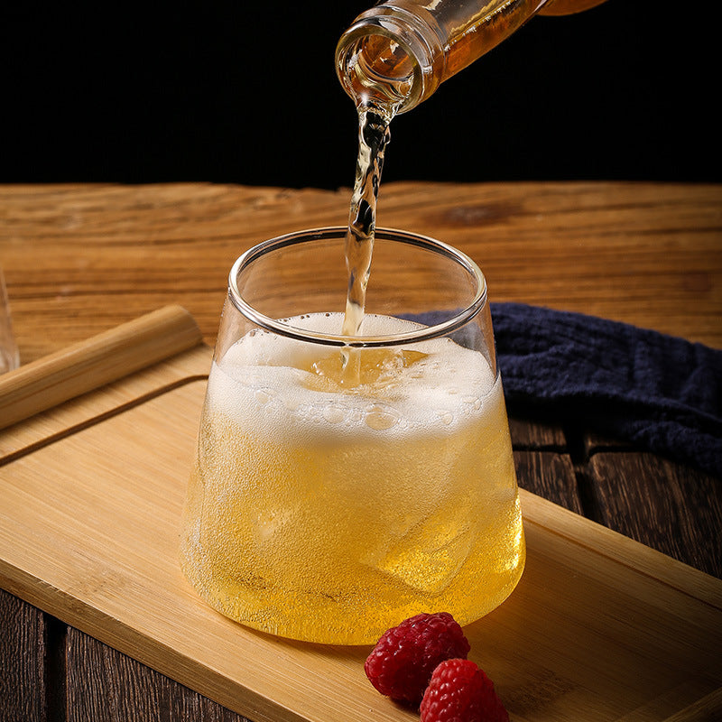 Tazza di vetro a forma di montagna