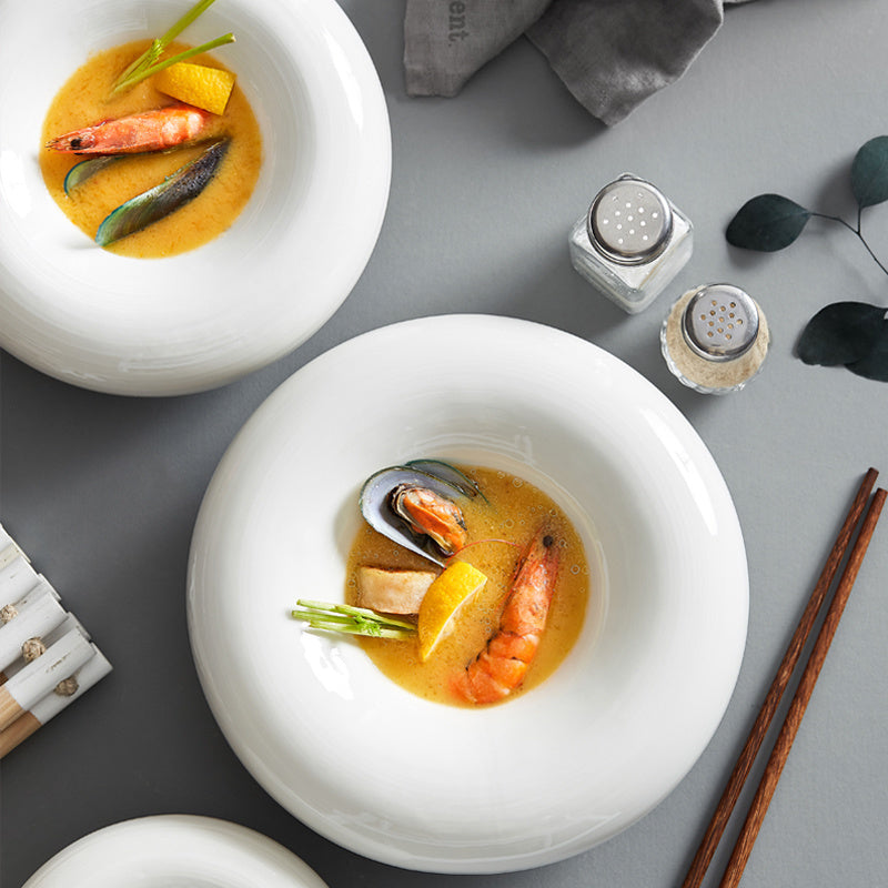 Stoviglie creative in ceramica