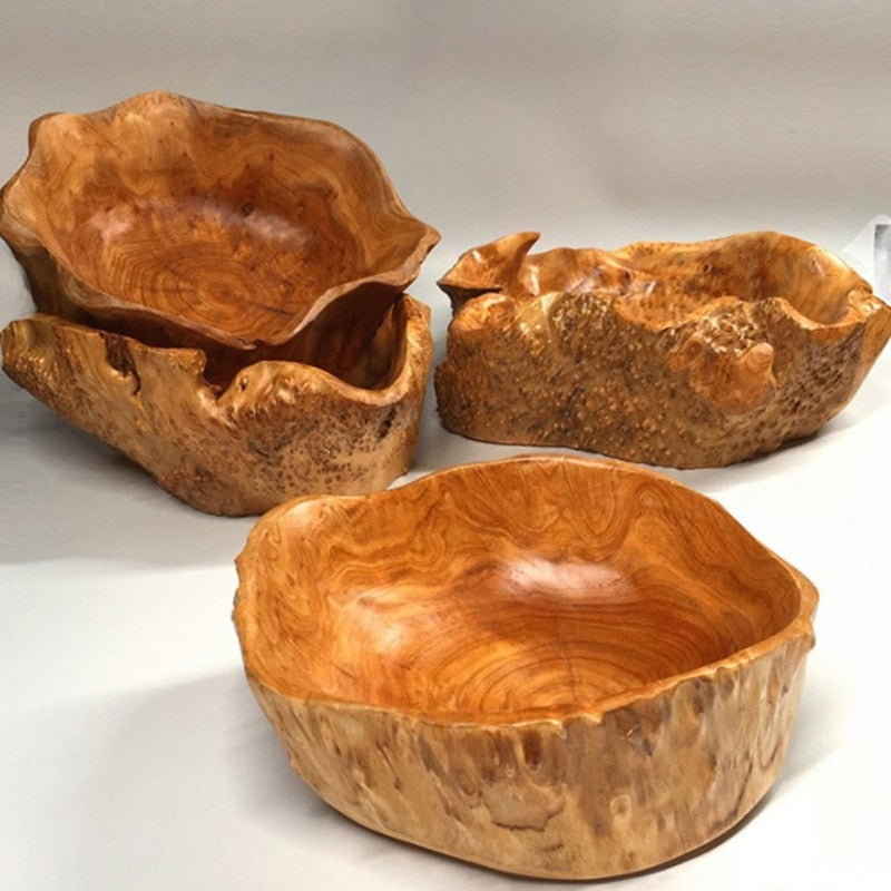Ciotola di legno naturale fatta a mano