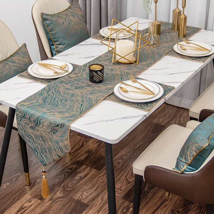Runner da tavola moderni in raso dorato