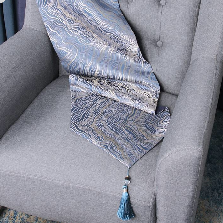 Runner da tavola moderni in raso dorato