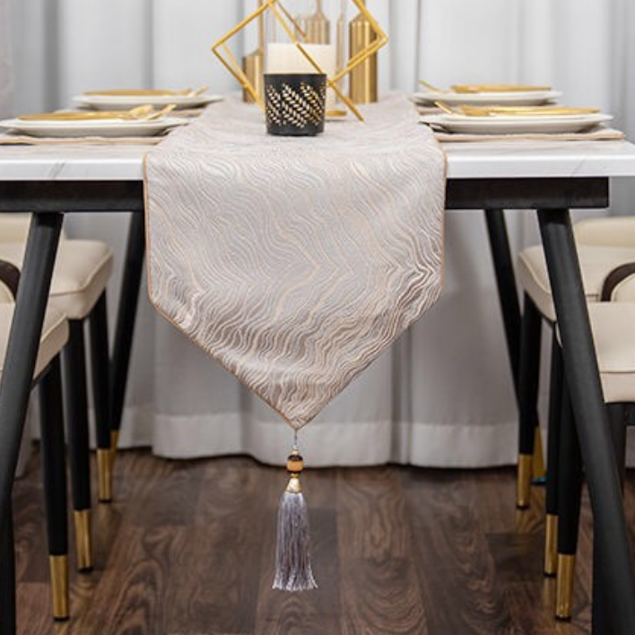 Runner da tavola moderni in raso dorato