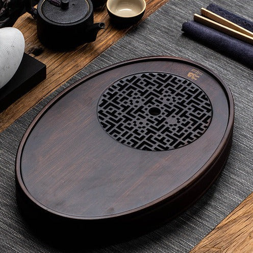 Semplice vassoio da tè in bambù