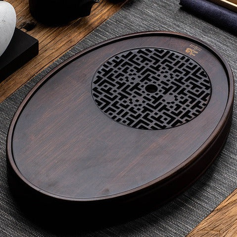 Semplice vassoio da tè in bambù