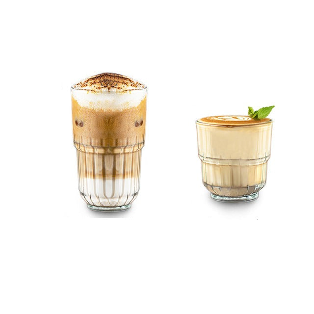 Bicchieri in stile origami con strisce in rilievo