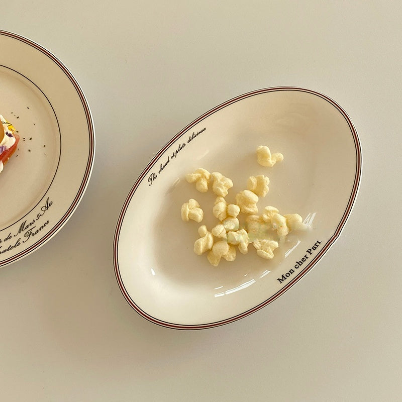 Piatti ovali e rotondi da colazione in ceramica
