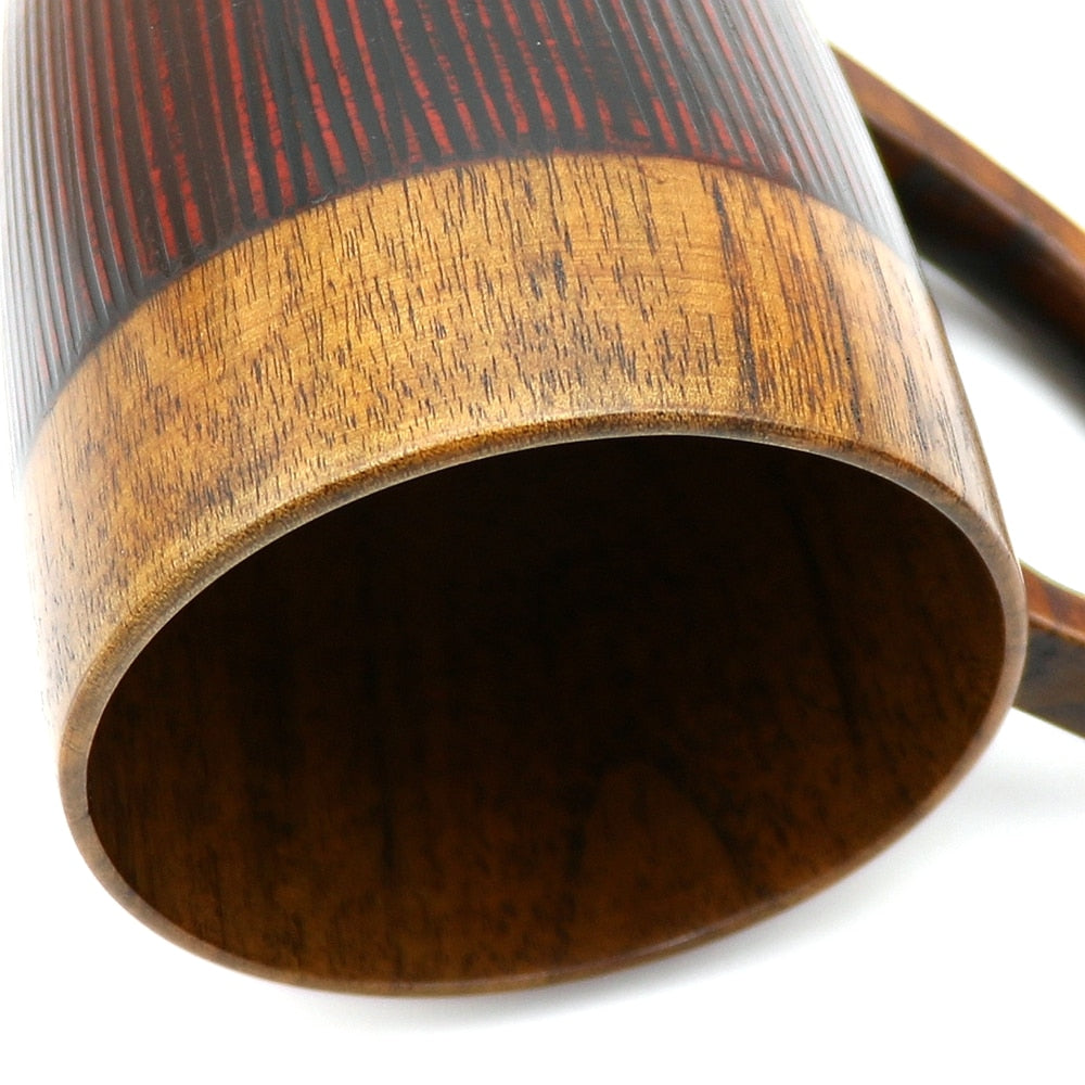 Tazza di legno fatta a mano naturale