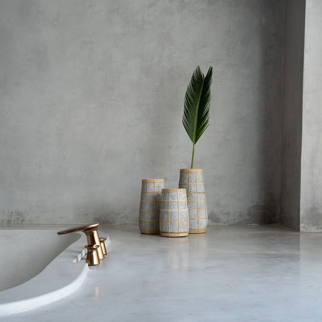 THE CUTIE Vase - Concrete Natural Interior