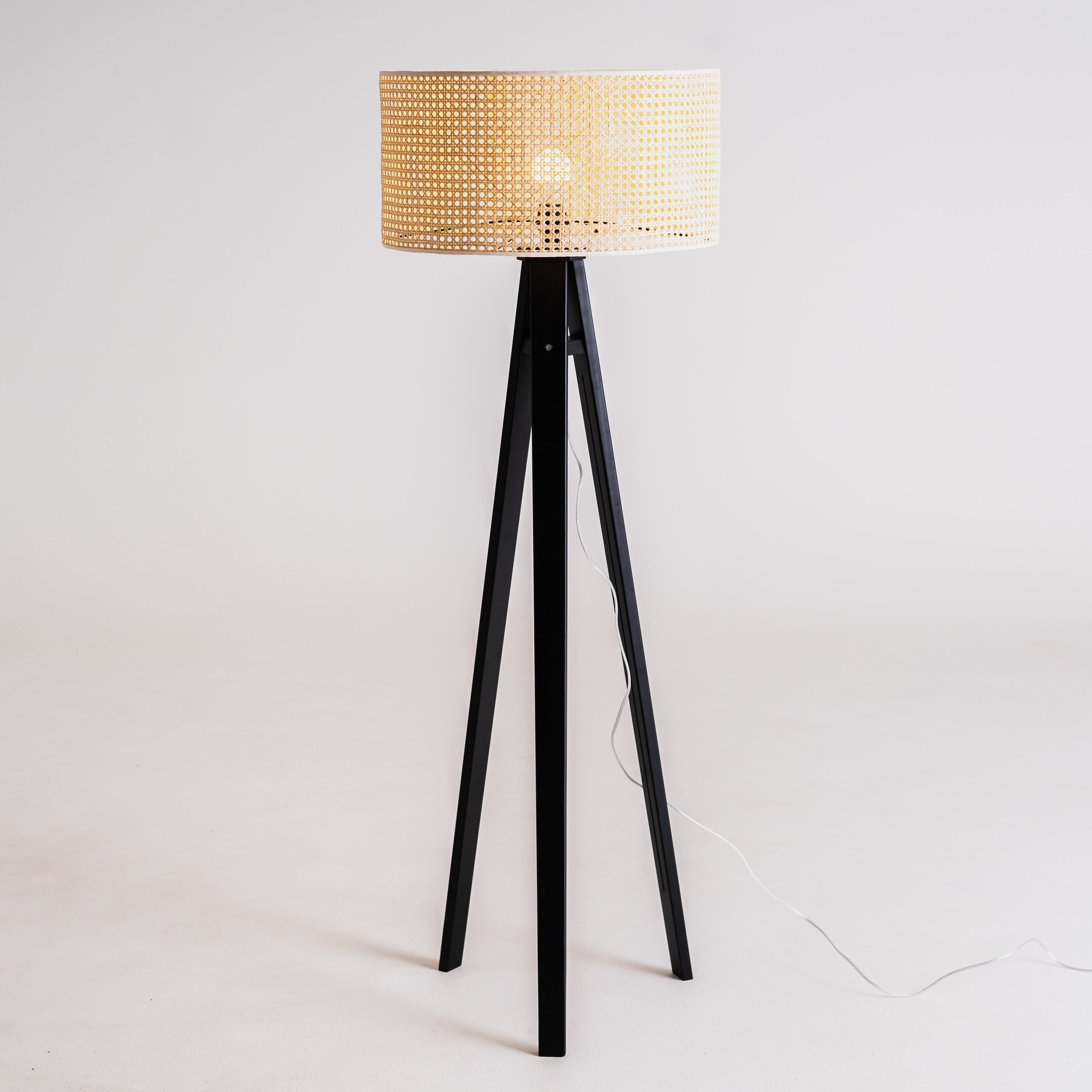 FLETE Floor Lamp Natural Black