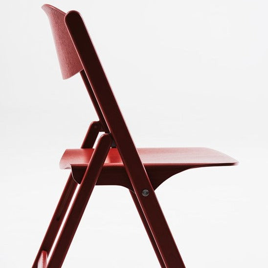 COLO Chair red side view