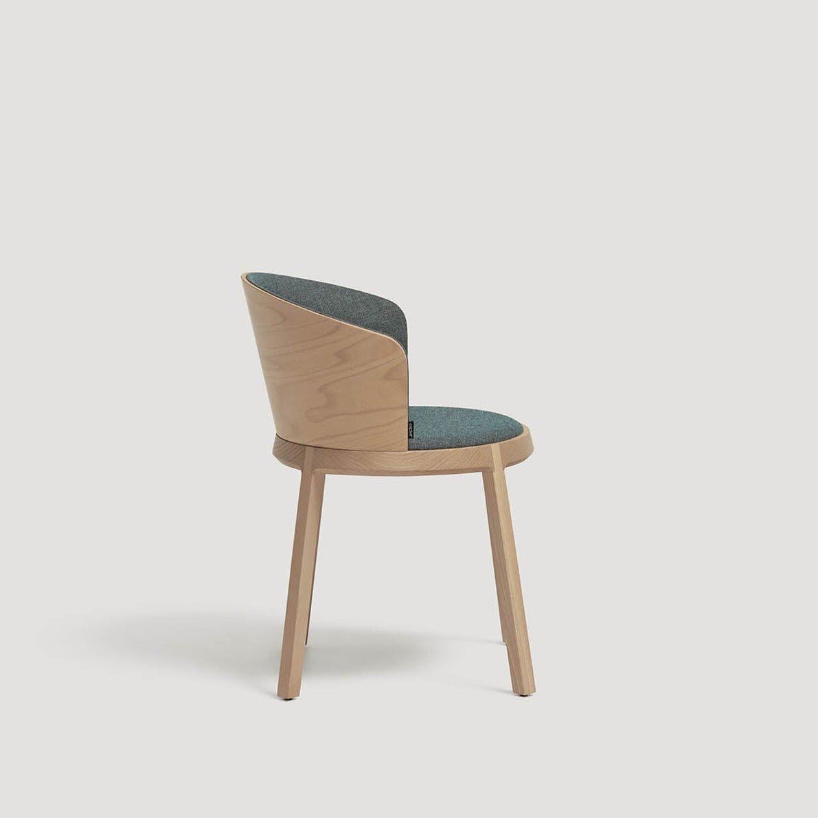 SILLA ARO Chair side view, natural base and backrest