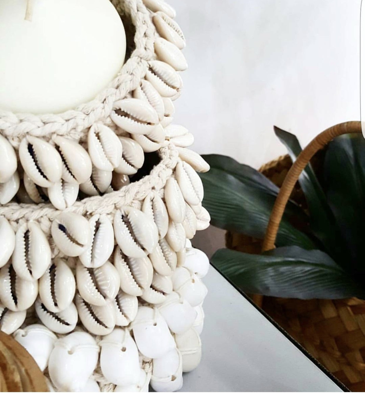 THE COWRIE MACRAME Candle Holder Natural-Small maro interior view