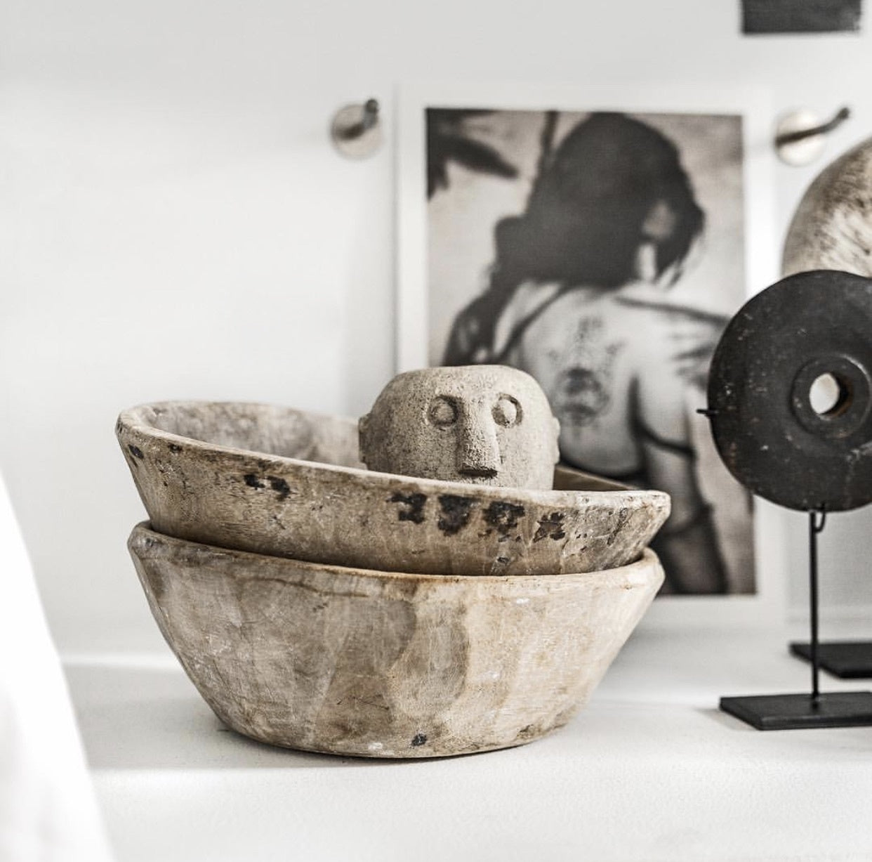 THE SUMBA STONE Statue #09 interior view in bowl