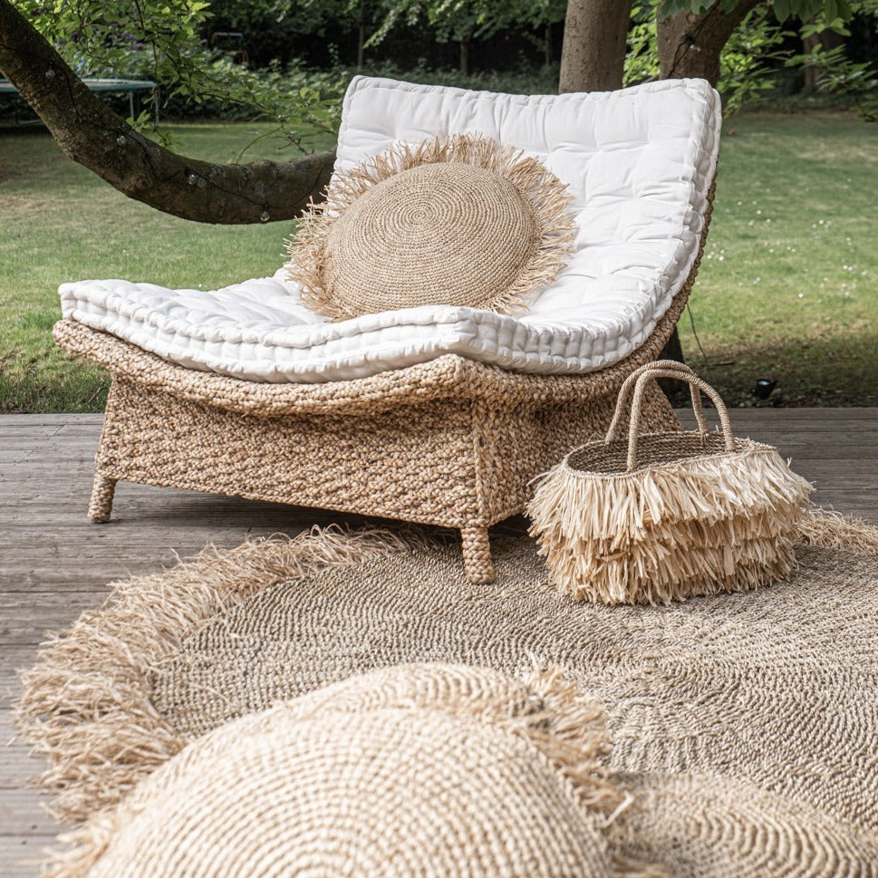 THE FRINGED Carpet outdoor view, natural product colour