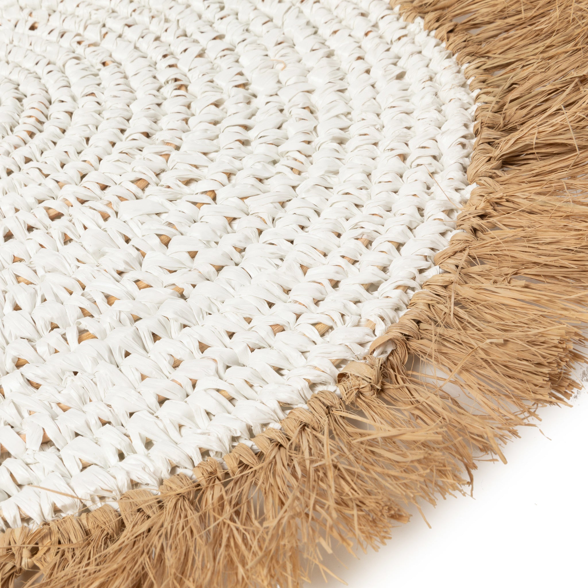 THE WATER HYACINTH RAFFIA Placemat White macro view