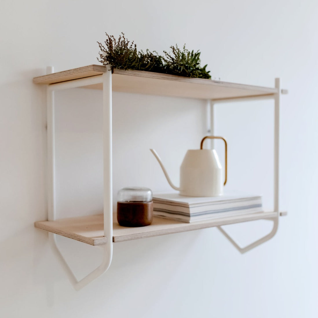 DESSUS Shelf-white frame interior front view