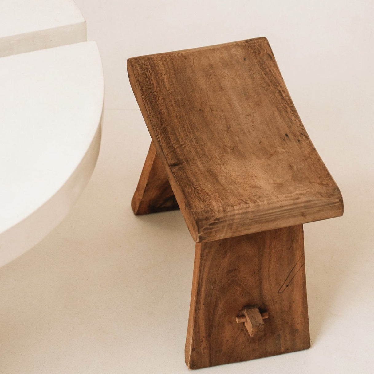 Copy of THE SUAR Stool half side, top view